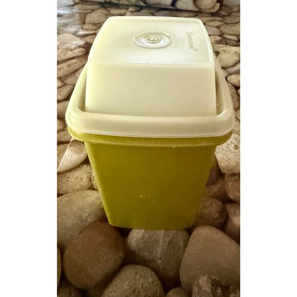 Tupperware Pickle Keeper - Picture 7 of 9